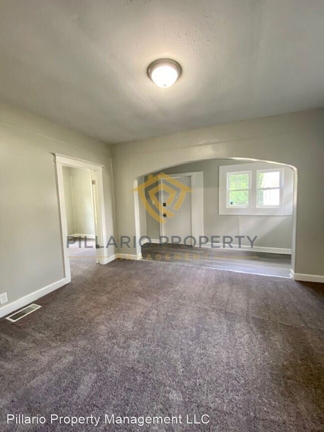 Foto del edificio - 2 br, 1 bath House - 411 W 41st St