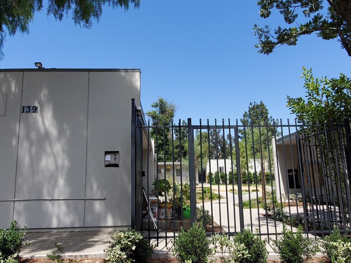Primary Photo - 139 S Ave 55 Ave
