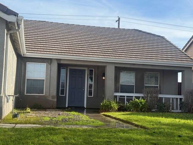 Photo - Move-in Ready! House