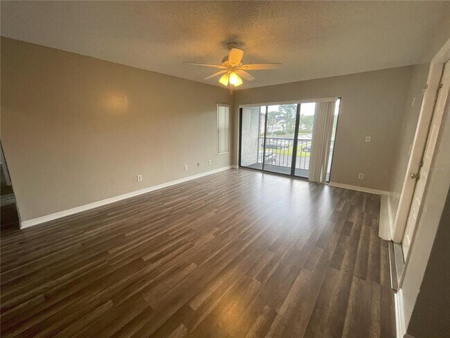 Foto del edificio - 1522 S Pine Ridge Cir
