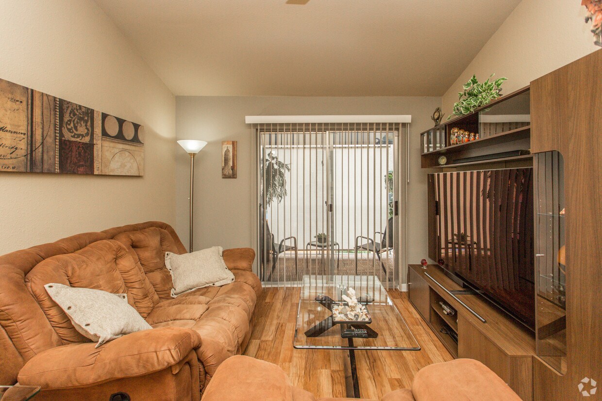 SunBlossom Mountain Apartments Houston, TX