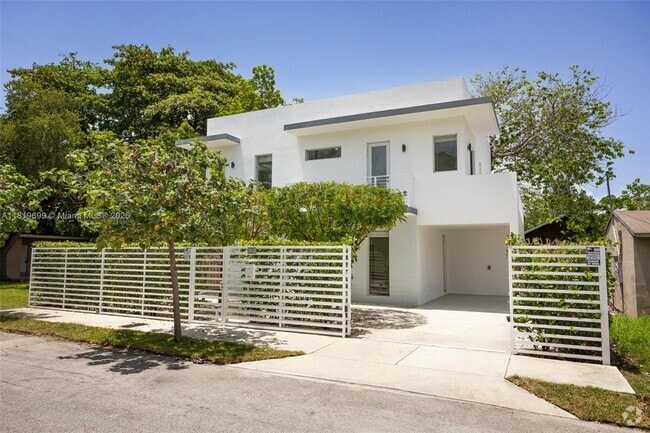 Building Photo - 3787 Thomas Ave