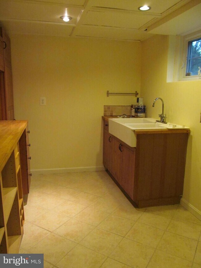 Foto del edificio - 4001 Franconia Rd