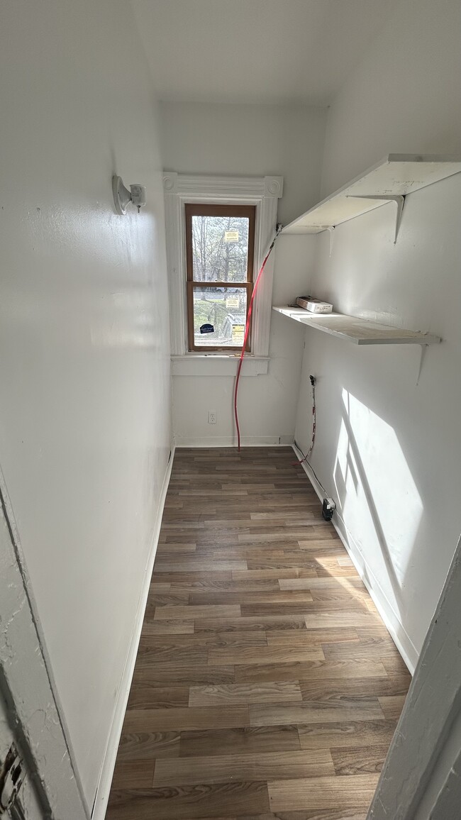 Pantry. - 103 Oakland Terrace