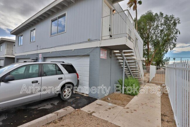 Building Photo - 6653 N 27th Ave