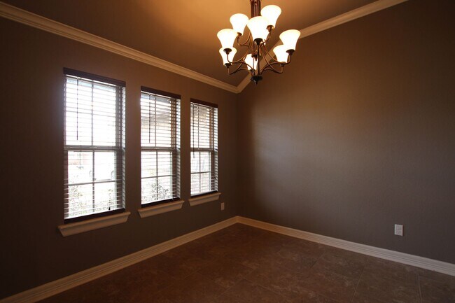 Building Photo - Coming Soon-Beautiful 3 bedroom 2 bath home in Flint!