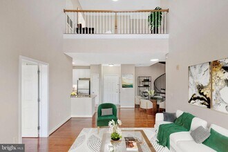 Building Photo - 501 Hungerford Dr