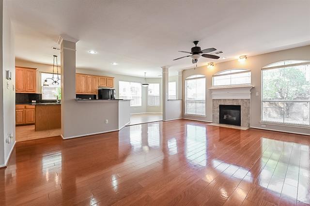 Foto del edificio - 3325 Fallbrook Dr
