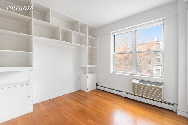 Building Photo - 315-317 16th St