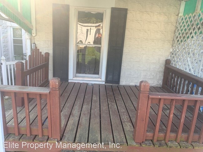 Building Photo - 3 br, 1 bath House - 1037 W College Avenue