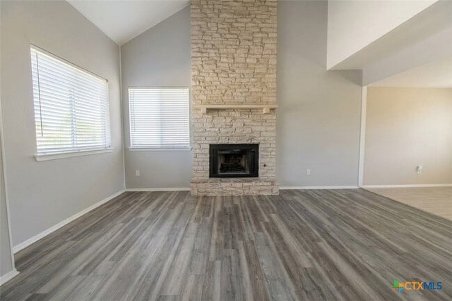 Building Photo - 1225 Westway Cir