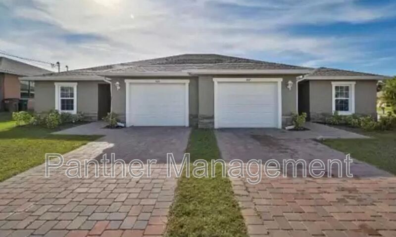 Foto principal - 4605 SW 9th Ave