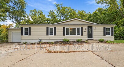 Building Photo - 104 Countryside Ln