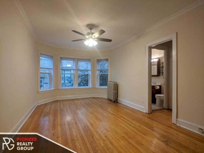 Primary Photo - 1 bedroom in CHICAGO IL 60613