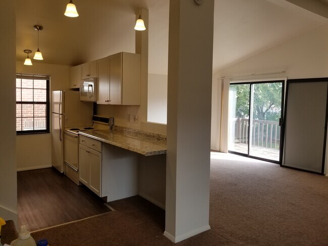 Kitchen - 1030 N 20th St