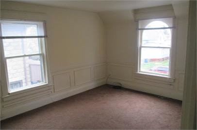 Building Photo - 108 E 6th St