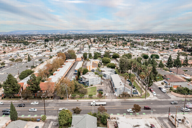 Aerial Photo - 603 S Newhope St