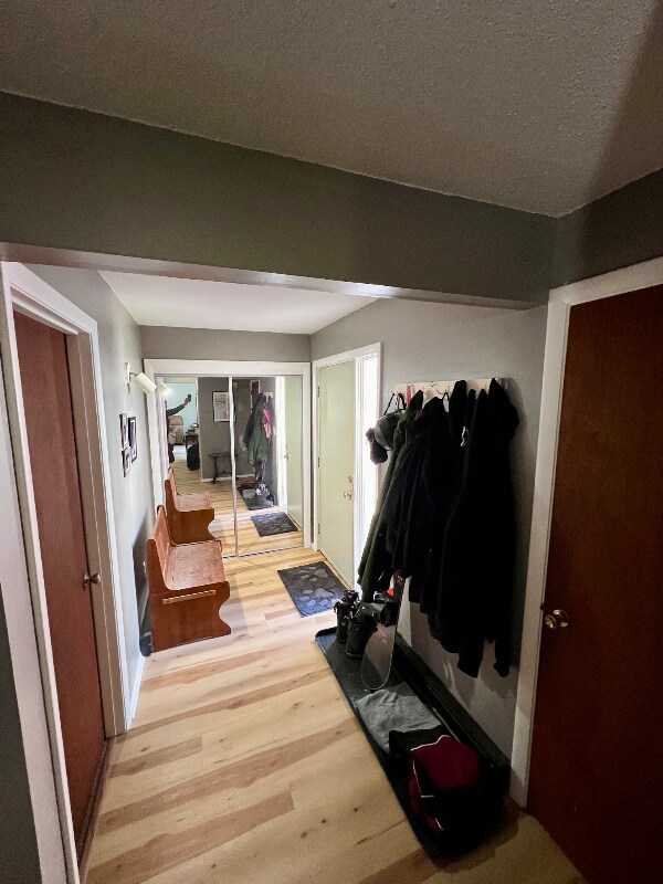 Foto del edificio - 57 Silver Birch Pl