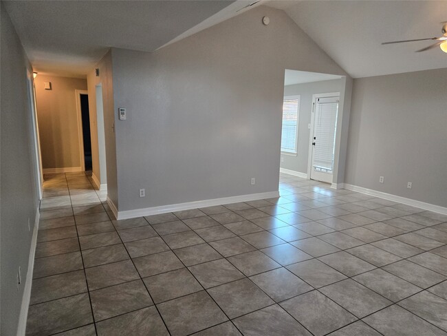 Building Photo - 24202 Bar Kay Ln