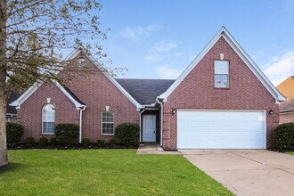 Building Photo - 7135 Maple Grove Rd