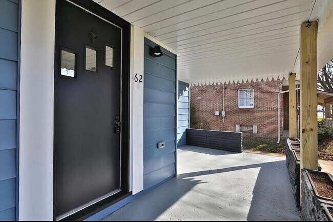 Building Photo - $500 off 1st Month's Rent!!! 4 bedroom, 1....