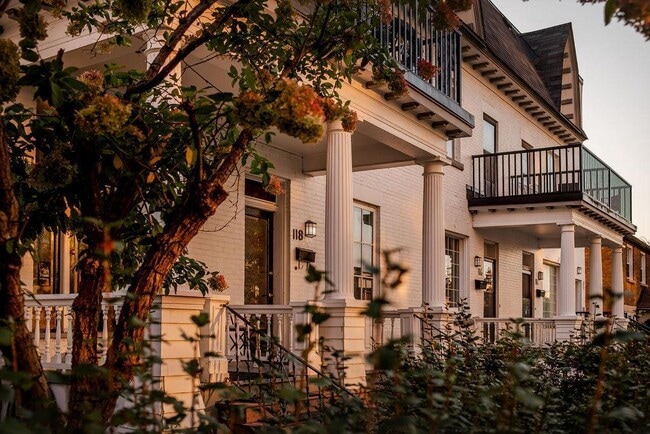 Building Photo - 120 Wurtemburg