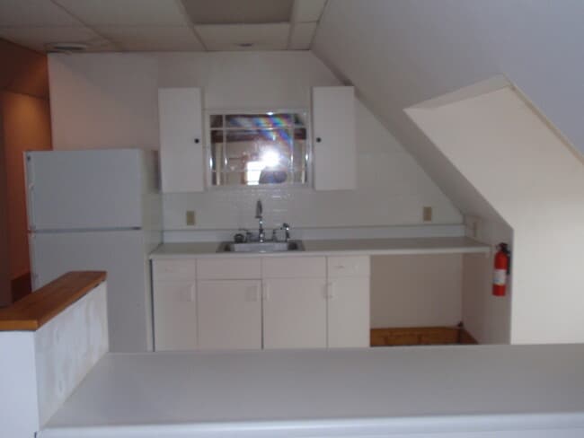 Building Photo - 27 N Franklin St