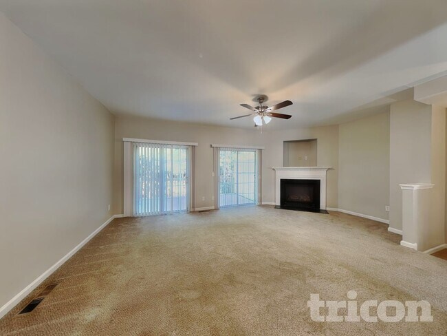 Foto del edificio - 728 Celeste Ln