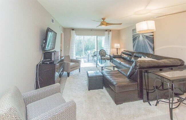 Building Photo - **SANDPIPER BAY CLUB**2 BEDS/ 2 BATHS** Fu...