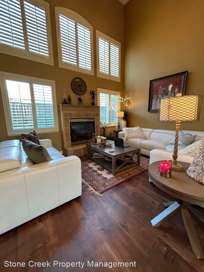 Building Photo - 3 br, 2.5 bath House - 253 Marsalla Dr.