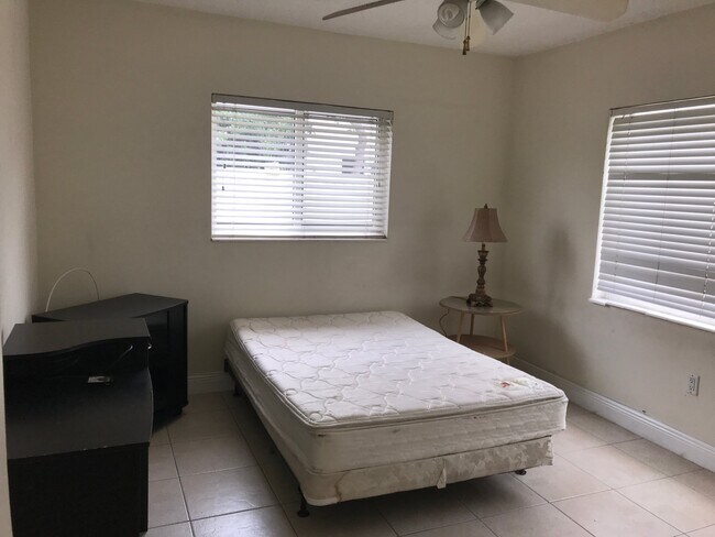 Foto del edificio - 260 SW 7th St