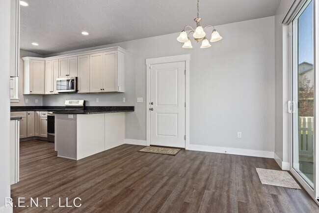 Foto del edificio - 3 br, 2.5 bath House - 1260 W 80 S