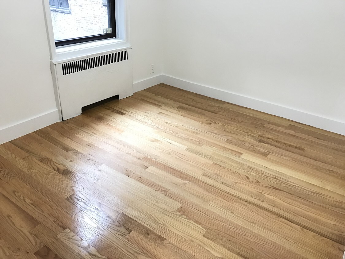 Foto principal - 82 Linden Blvd