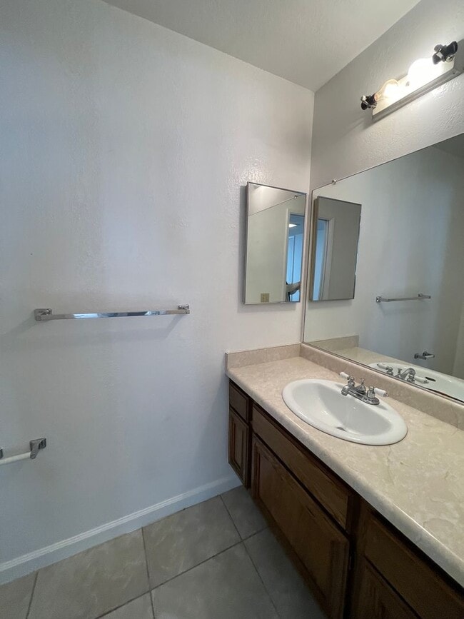 Building Photo - Upgraded Linda Vista Village Townhome.