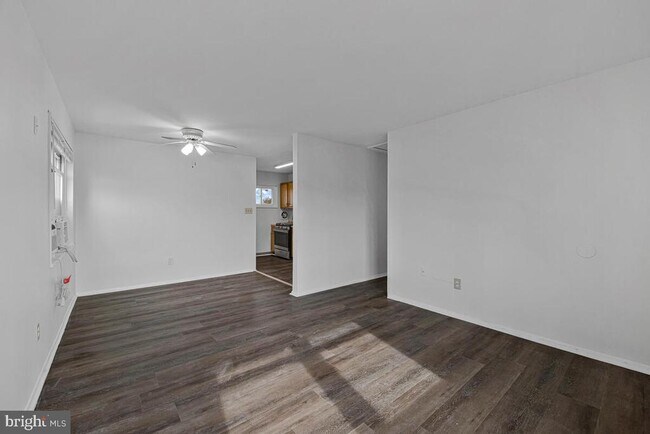 Building Photo - 908 Shelby Dr