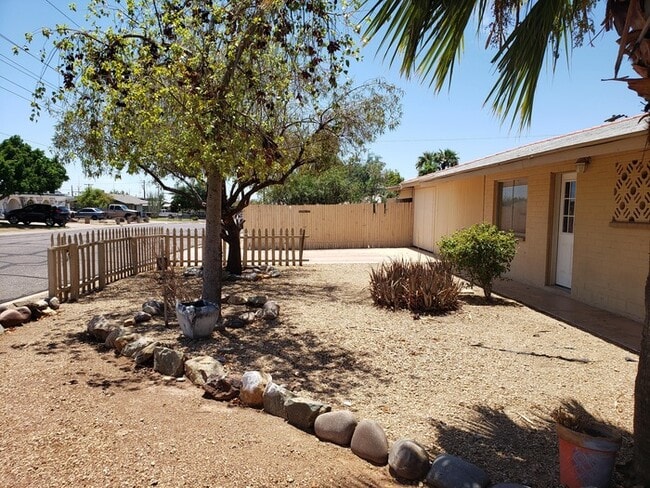 Photo - 841 E Cinnabar Ave House