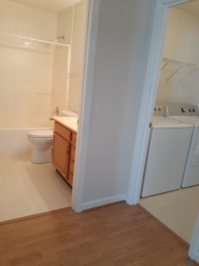 Full Bath -Laundry room - 2806 Maple Ave