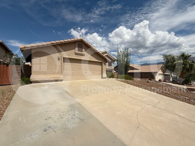 Photo - 1835 E Ganymede Dr House