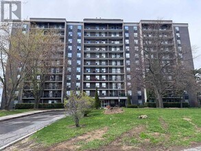 Building Photo - 2400 Virginia Dr