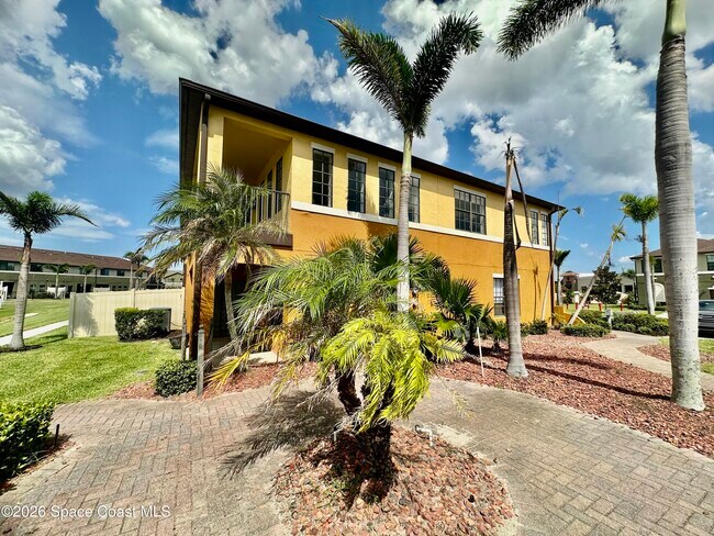 Foto del edificio - 1310 Lara Cir