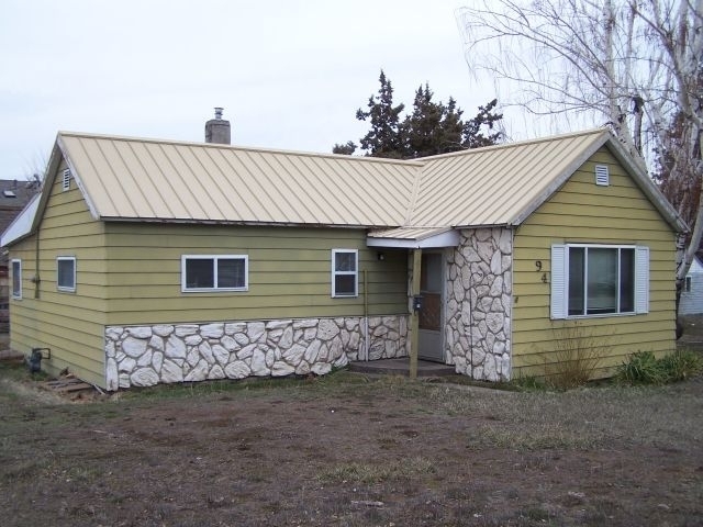 Primary Photo - Bright Home With Full Sized Basement!