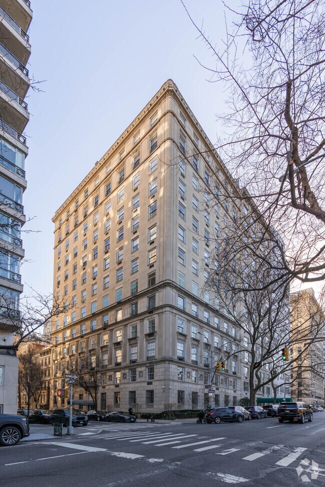 Foto del edificio - 920 Fifth Ave