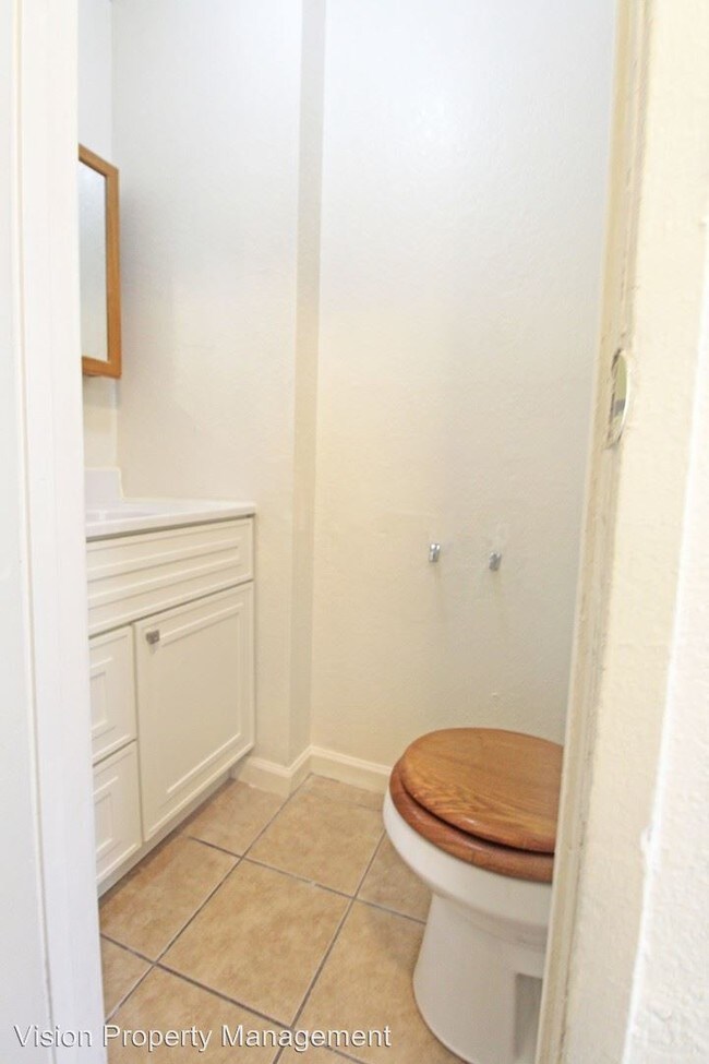 Foto del edificio - 9750 Bancroft Ave