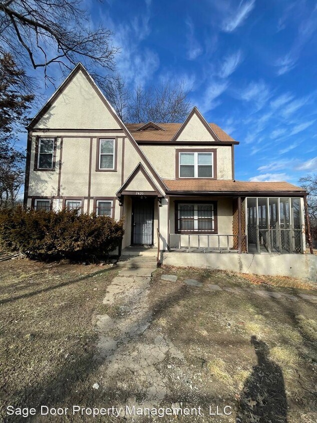 Foto principal - 3 br, 2 bath House - 2420 E 51st Street