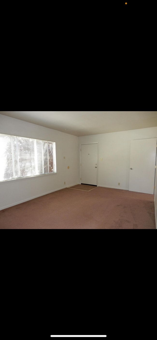 Building Photo - 1710 Benton St