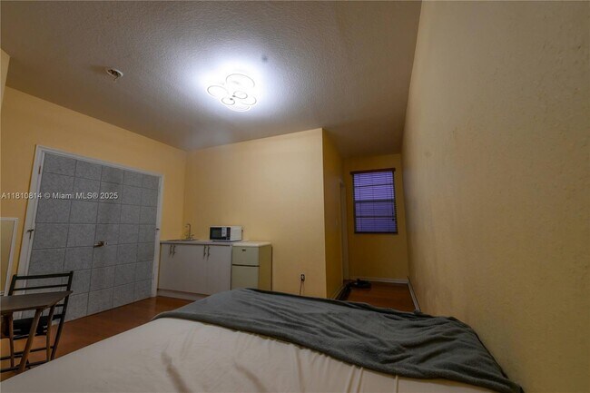 Foto del edificio - 20480 NW 9th Pl