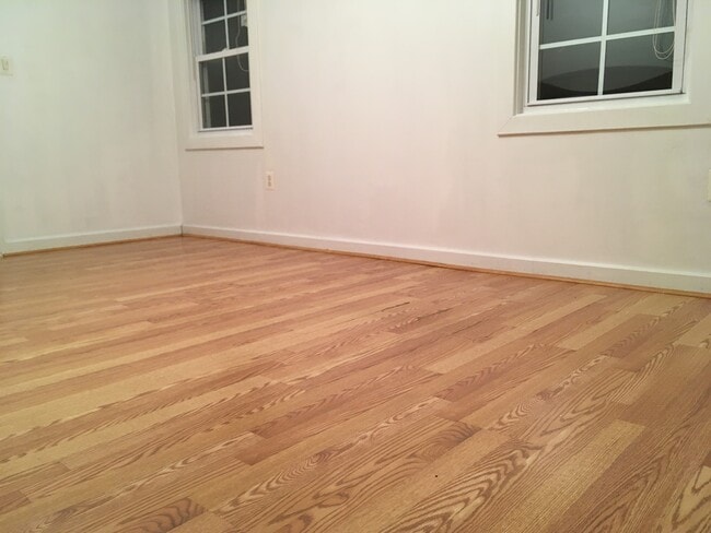 Foto del edificio - 325 Charles St