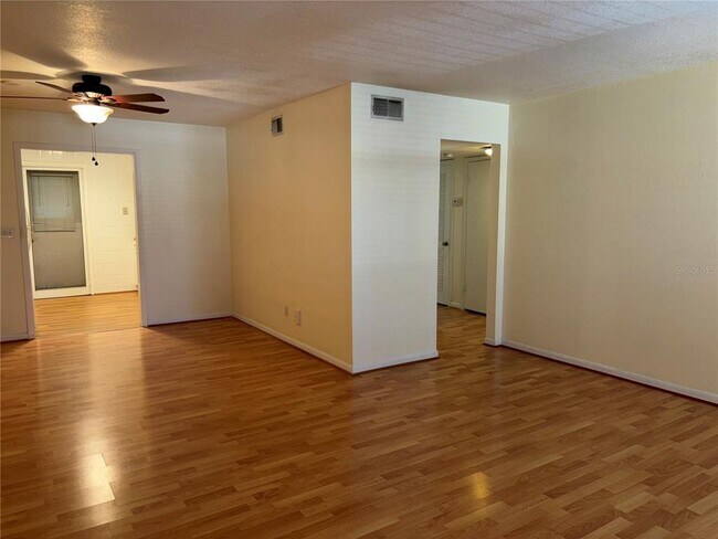 Foto del edificio - 200 St Andrews Blvd