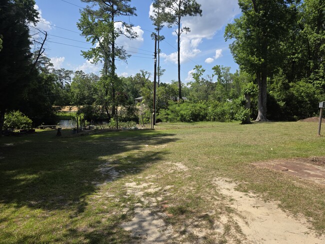 Building Photo - Tall Pines Mobile Home Park Lot 5
