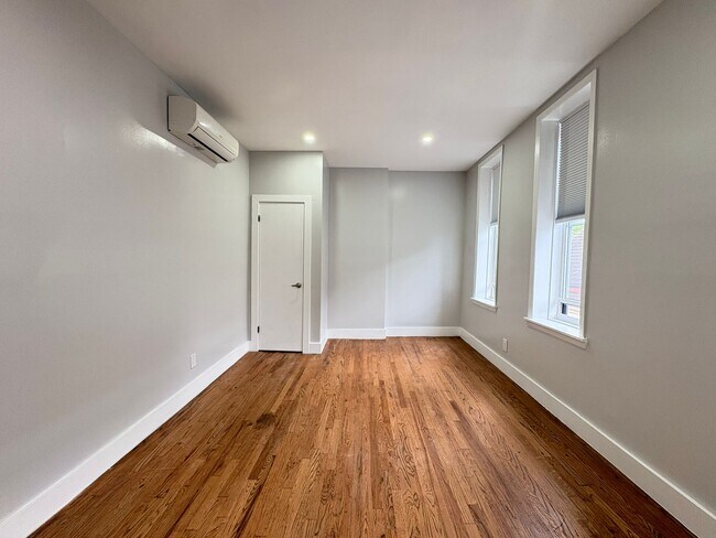 168 Avenida Océano 8 - 178 Ocean Ave